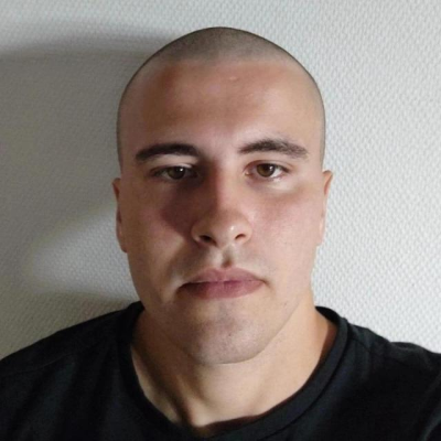 Alex Victor  is looking for a Room in Almere