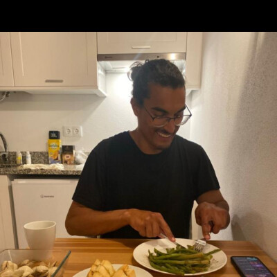 ferry is looking for an Apartment in Almere